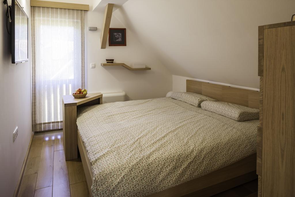 Guest House Kalska Domacija Semic ห้อง รูปภาพ