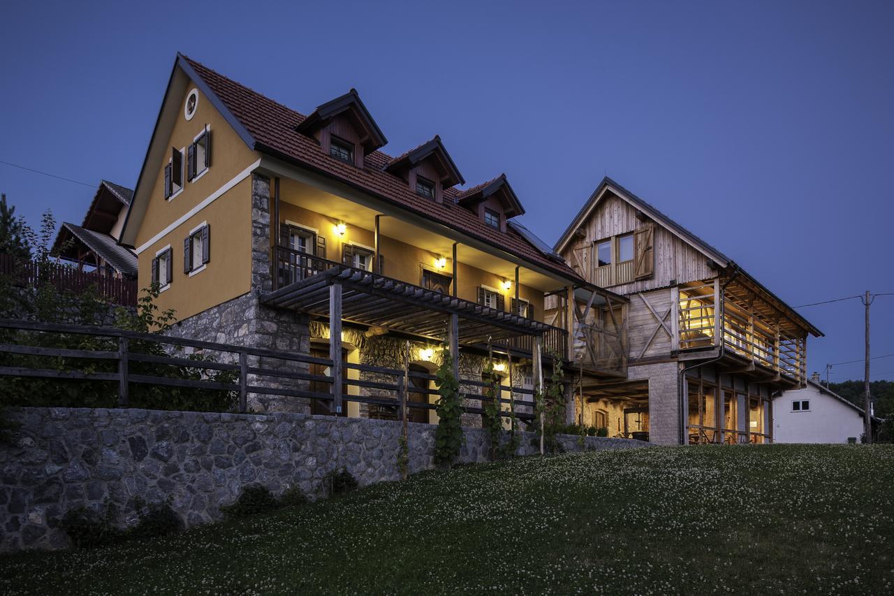 Guest House Kalska Domacija Semic ภายนอก รูปภาพ