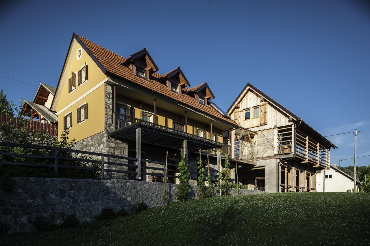 Guest House Kalska Domacija Semic ภายนอก รูปภาพ